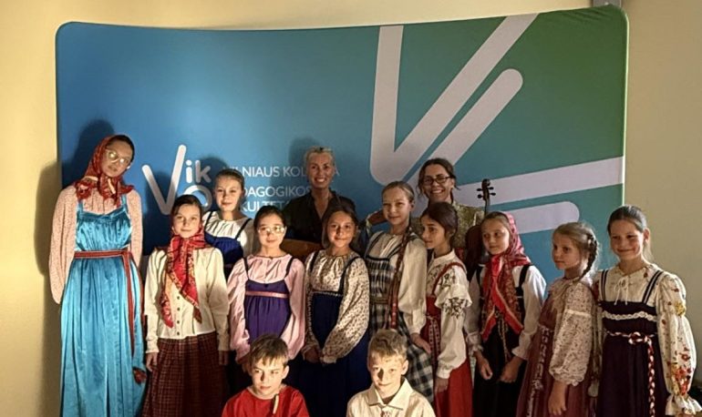 Folkloro ansamblis „Laduški“ festivalyje „Miracle“